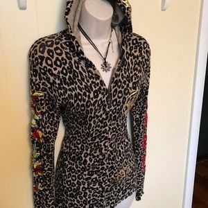 Zip up Leopard Knit Top with hood.